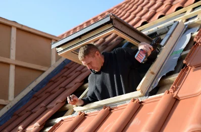 Pose de fenêtres de toit Velux aux Thuiles